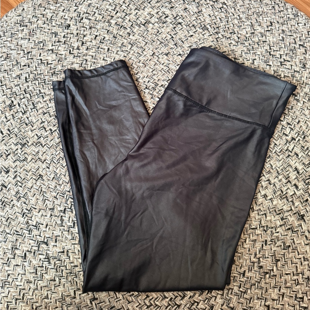 ZYIA Shiny Black Active Leggings